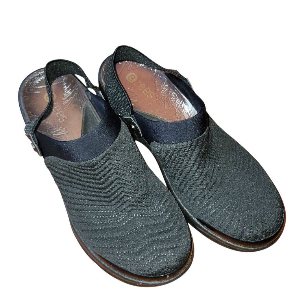 Zees Women's Black Slip-On Shoes